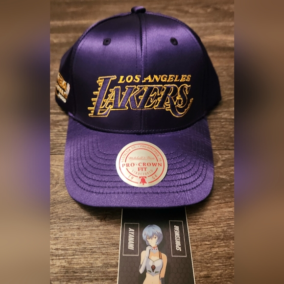 Mitchell and Ness Los Angeles LA Lakers NBA Finals 2000 Side Patch Hat - Picture 1 of 6